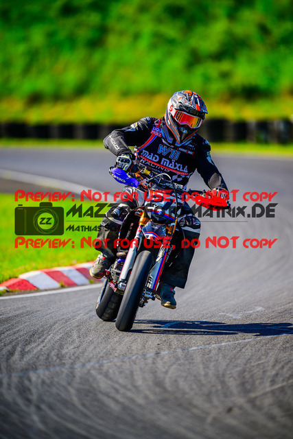 MaZZes_FotoMatrix_240512_6007705_7696 | UE40