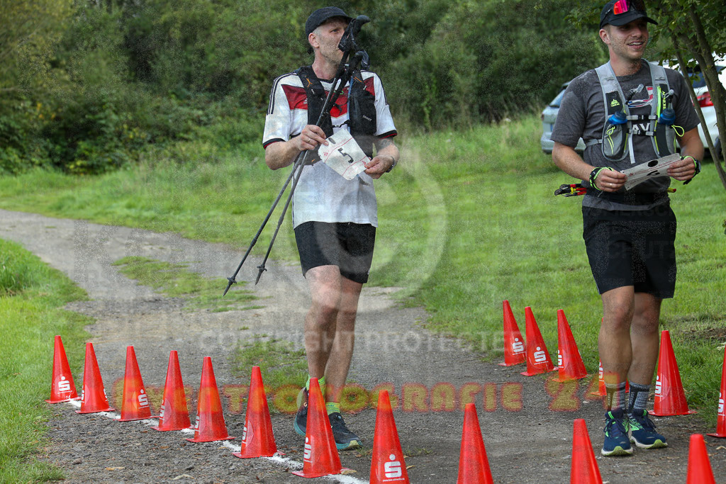 230826_1731_EX1_1757 | Sportfotografie im Rhein-Sieg Kreis, Köln, Bonn, NRW, Rheinland Pfalz, Hessen, etc. Unser Tätigkeitsfeld umfasst den Laufsport vom Volkslauf über den Marathon, Duathlon, Triathon bis zum Ultralauf wie Kölnpfad Ultra oder Schindertrail.