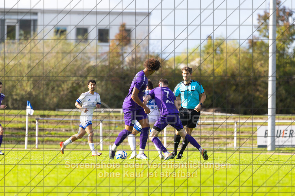 20261010_160626_0189_(c)_by_PhotoPeet | #,1.FC Eislingen (weiß) vs. TSV Bernhausen (lila), Fussball, Landesliga 2 - wfv, 11. Spieltag, Saison 2026/2027, Rasenplatz, Eichbachstation, Haldenstraße, 73054 Eislingen, 10.10.2026 - 15:30 Uhr,Foto: PhotoPeet / Sport- &amp; Eventfotografie / Peter Harich