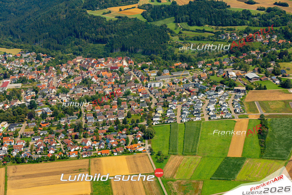 Das Luftbild zeigt :  Dornhan - Die Luftaufnahme wurde 2024 vom UL-Flugzeug aus erstellt ( keine Drohne ) - Hochauflösende Luftaufnahme - Für grossformatige Ausdrucke geeignet. Die Geschenkidee !Mit Lizenz und Bildrechte bestellbar