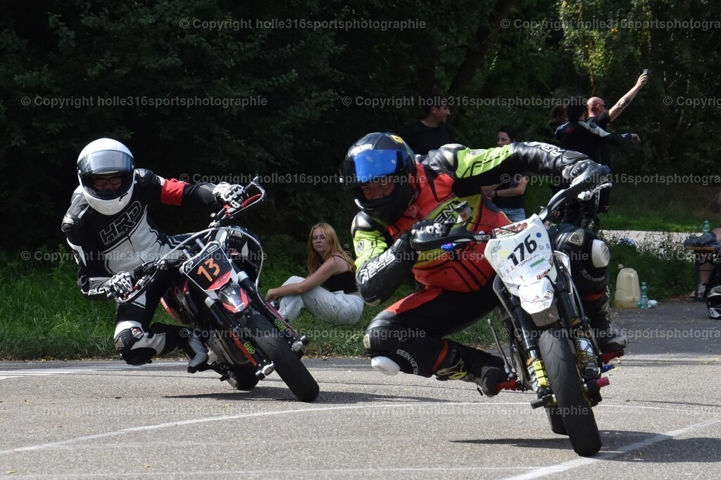 DSC_0972 | Sportfotografie , Motorsport, Motoross, Reitsport, Mointainbike, Enduro,
Landschaft , Outdoor, Eventfotografie, Landschaft, Bilder online bestellen - Realisiert mit Pictrs.com