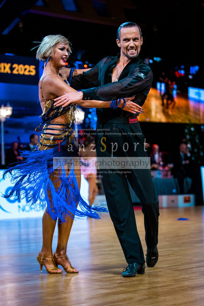 20251213_Baltic-GP_2396-2 | Tanzsportbilder, Standardtanz, Lateintanz, WDSF, DTV, LTVB, dancecomp, goc, hessen tanzt, blaues band der spree, walzer, tango, wiener walzer, slowfox, quickstepp, samba, rumba, cha-cha-cha, paso doble. jive, hd-kroft photography, turniertanzsport