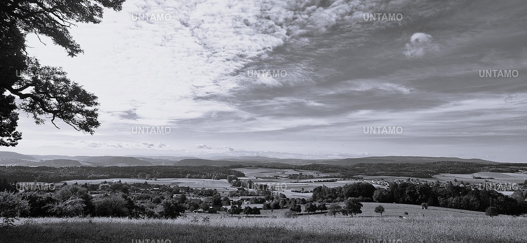 Albführen Blick auf die Schweiz SW | untamo - Realisiert mit Pictrs.com