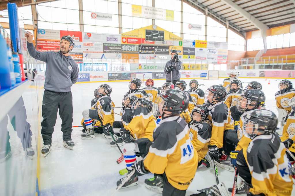2025-09JP Hockey-Camp-Widnau-305 | "Fussifoto.com – Ihr Ansprechpartner für hochwertige Fotografie! Entdecken Sie kreative Bilder und professionelle Dienstleistungen. Kontaktieren Sie uns für Ihre Projekte!"