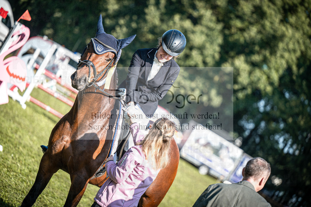 Z63_0024 | Entdecke hochwertige Reitturnierfotos von Foto Oger. Professionell, emotional und authentisch – jetzt Lieblingsmomente im Shop bestellen.Deutschlandweite Turnierfotografie. - Realisiert mit Pictrs.com