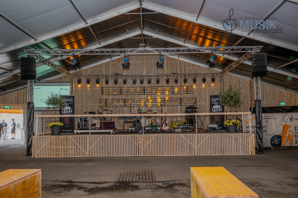 DSC_3022 | "Fussifoto.com – Ihr Ansprechpartner für hochwertige Fotografie! Entdecken Sie kreative Bilder und professionelle Dienstleistungen. Kontaktieren Sie uns für Ihre Projekte!"