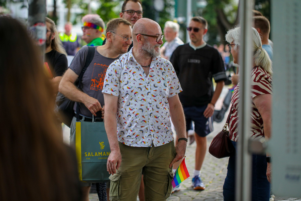 CSD_Moers_190725_022 | Bildergalerie von Sport-Ereignissen aber auch von weiteren spannenden Dingen - nicht nur vom Niederrhein. In Anlehnung an den bekannten Spruch von Hanns Dieter Hüsch heißt das Motto: "Niederrhein ist überall".  - Realisiert mit Pictrs.com