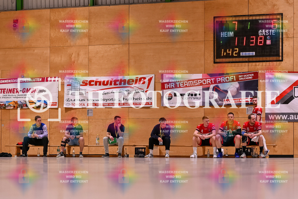 GER, SG Maulburg/Steinen - SG Walkirch/Denzlingen, Handball, Landesliga, 25. Spieltag, Saison 2023/2024, 27.04.2024 | Spielerbank mit Bilick auf die Anzeigetafel.

GER, SG Maulburg/Steinen - SG Walkirch/Denzlingen, Handball, Landesliga, 25. Spieltag, Saison 2023/2024, 27.04.2024

Foto: TH Fotografie/Thomas Hess