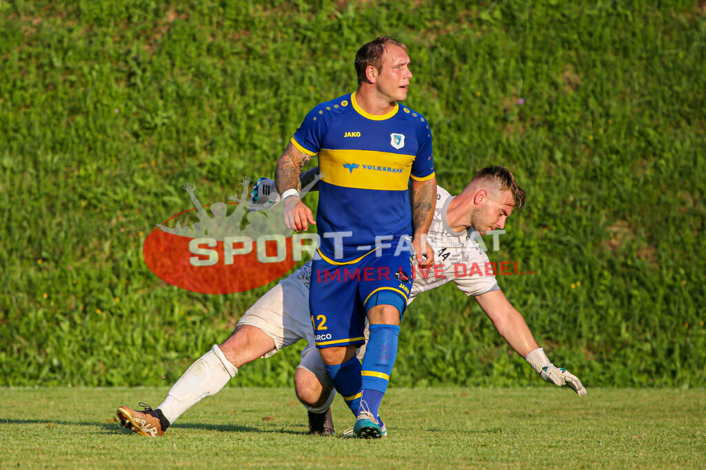 SK Maria Saal - DSG Ferlach 2-3, Unterliga Ost | Andreas Schritliser (DSG Ferlach #12) Manuel Jachs (SK Maria Saal #44) SK Maria Saal - DSG Ferlach 2-3 am 22.08.2023 in Maria Saal
(Sportplatz), Austria, (Photo by Ernst Krawagner sport-fan.at) - Realisiert mit Pictrs.com