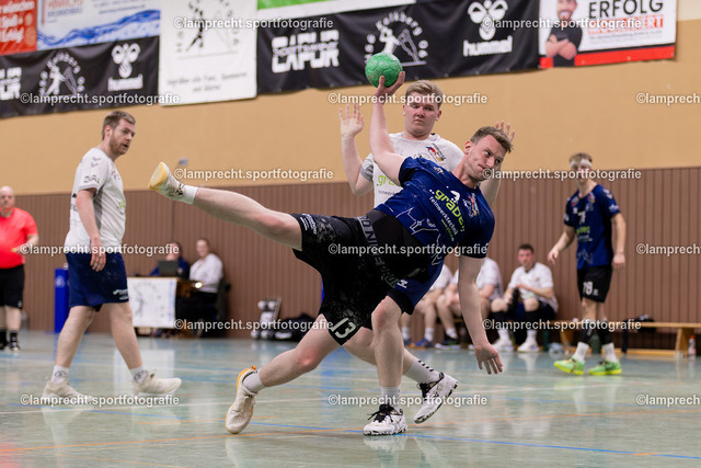 Handball I Herren I Saison 2025-2026 I SHSE Manfred-Frank-Pokal I Viertelfinale I HSG Kalkberg 06 II - HSG Kalkberg 06 084 | v.l. Rasmus Noel Oltmanns (14, HSG Kalkberg 06 II), Til Nikolai Stölting (13, HSG Kalkberg 06) - Realisiert mit Pictrs.com