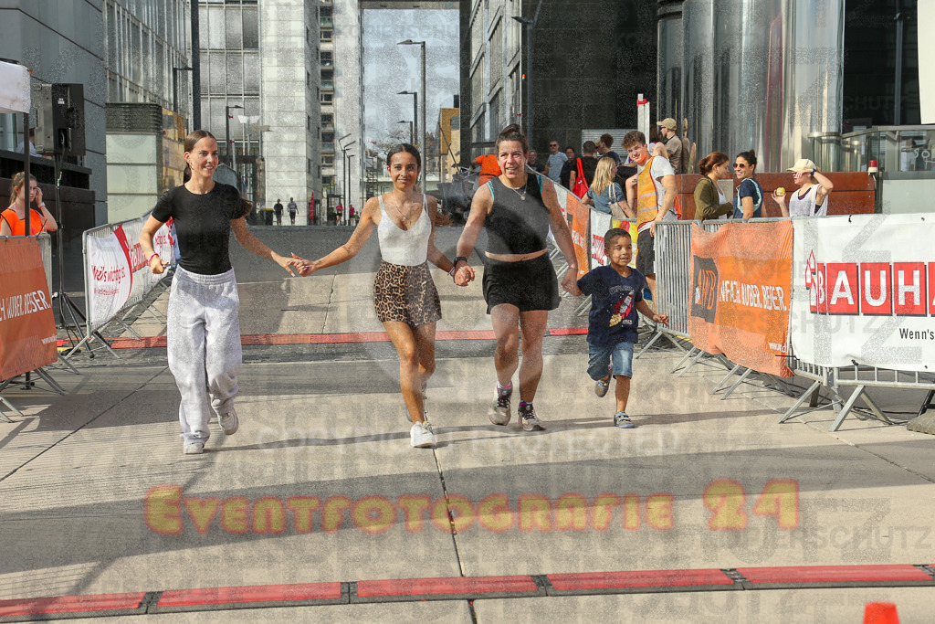 250920_1549_EX1_0726 | Sportfotografie im Rhein-Sieg Kreis, Köln, Bonn, NRW, Rheinland Pfalz, Hessen, etc. Unser Tätigkeitsfeld umfasst den Laufsport vom Volkslauf über den Marathon, Duathlon, Triathon bis zum Ultralauf wie Kölnpfad Ultra oder Schindertrail.