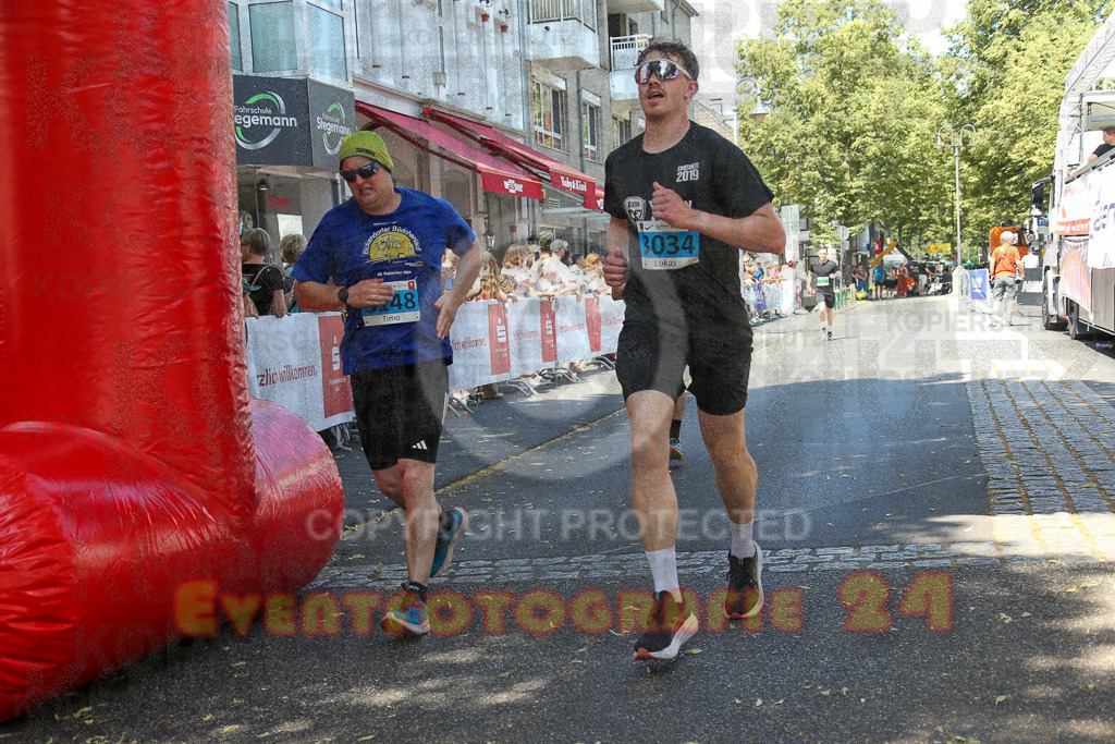 250621_1157_EX1_4411 | Sportfotografie im Rhein-Sieg Kreis, Köln, Bonn, NRW, Rheinland Pfalz, Hessen, etc. Unser Tätigkeitsfeld umfasst den Laufsport vom Volkslauf über den Marathon, Duathlon, Triathon bis zum Ultralauf wie Kölnpfad Ultra oder Schindertrail.