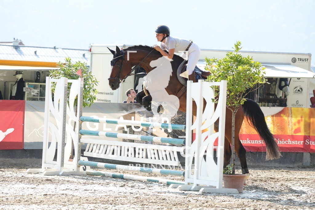 0P6A5616 | Willkommen bei Brunnmayr - Design & Fotografie – Ihrem Spezialisten für Reitturniere und Pferdeveranstaltungen in Oberösterreich, Salzburg und Bayern! Seit über 17 Jahren sind wir leidenschaftlich dabei.