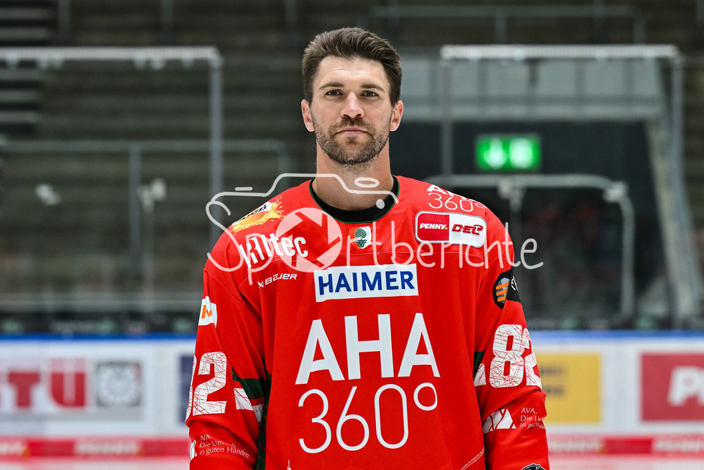 Augsburger Panther 2025/26 | im Bild Alexandre GRENIER (Augsburger Panther 82) / Einzelfoto / Freisteller / Media Day Augsburger Panther: Curt-Frenzel Stadion am 06.08.2025