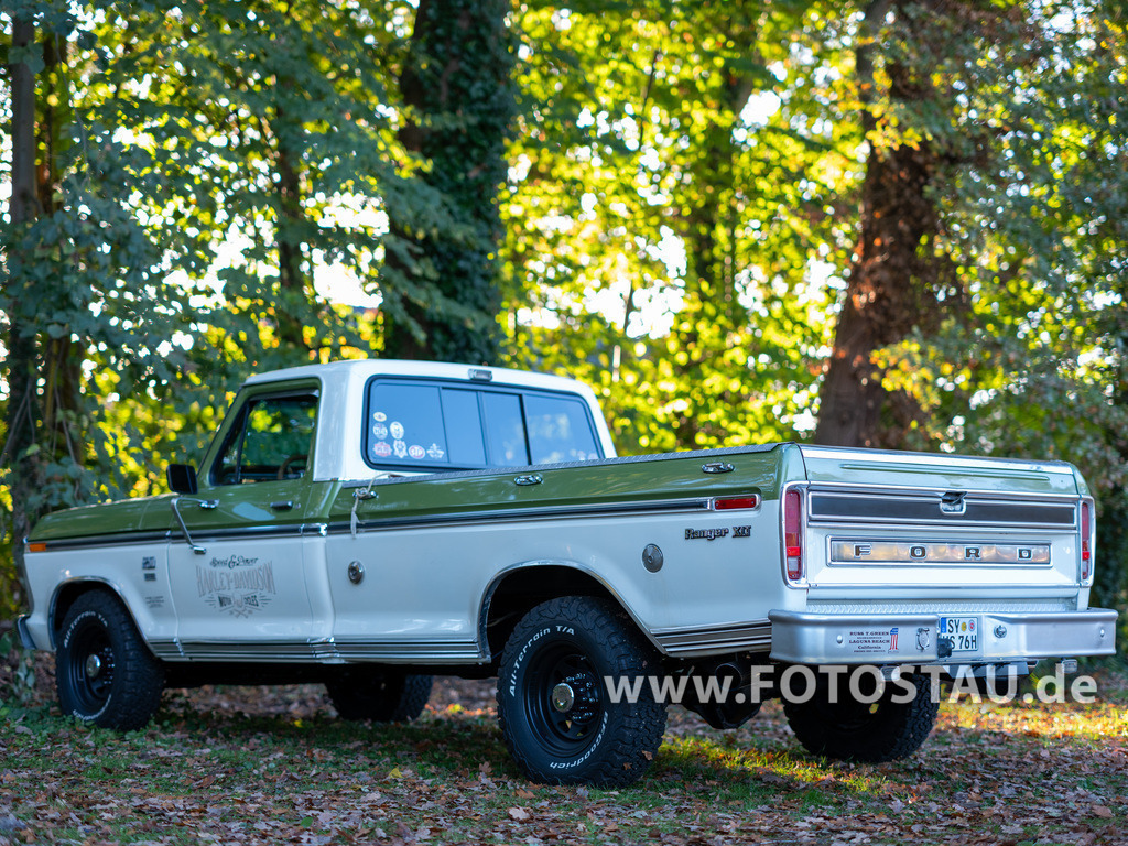 20251018-00337 | Syke Barrien 2025 Oldtimer Treffen - Realisiert mit Pictrs.com