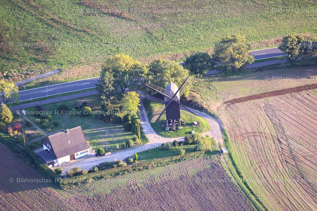 Luftbild-Kempen 47906- Kastenbockwindmühle Tönisberg-7876-2 | Luftbildfotografie Hermann Klöpper - Realisiert mit Pictrs.com