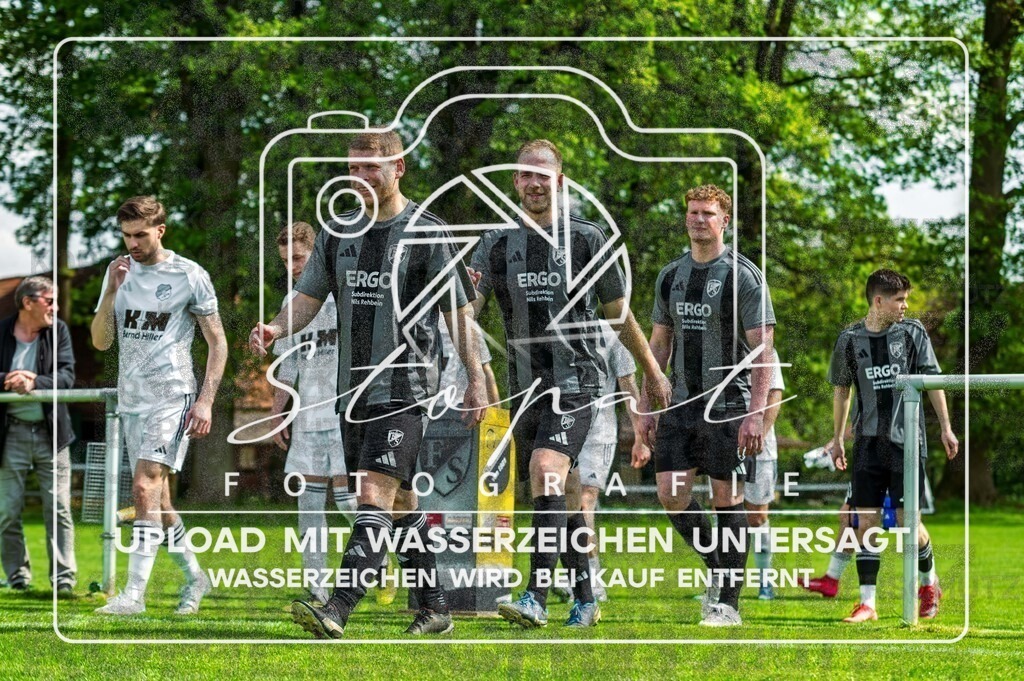 Kreisliga Herren HK - FG Fulde-Stellichte vs. Germania Walsrode | Marlon Bargmann (FG Fulde-Stellichte #10), Theo Kregel (FG Fulde-Stellichte #15), Erik Nitzer (FG Fulde-Stellichte #3); Kreisliga Herren HK - FG Fulde-Stellichte vs. Germania Walsrode am 10.05.26 in Fulder Zentralstadion, Fulde - Realisiert mit Pictrs.com