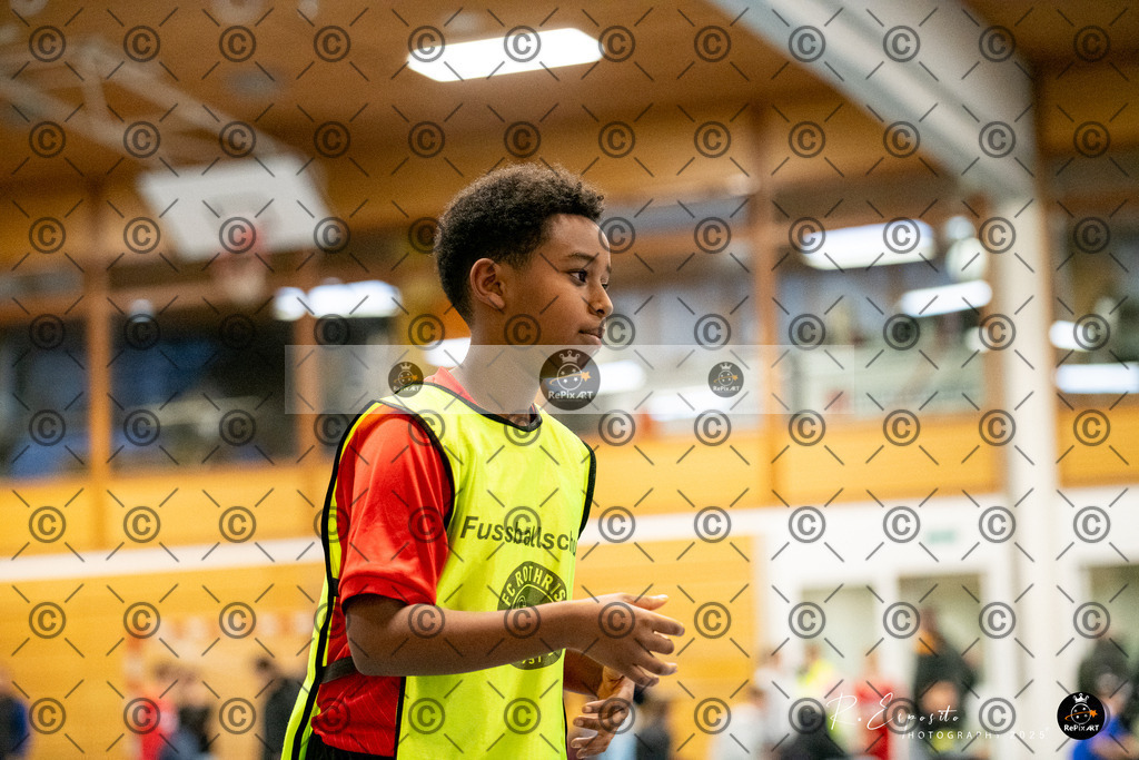 20251122_20251122_FCR-Hallenturnier-D-1_008-76 | Sport und Naturfotografie von Roberto Esposito zeigt echte Momente Bewegung und die Schönheit der Natur. Ausdrucksstarke Bilder schaffen Emotionen.