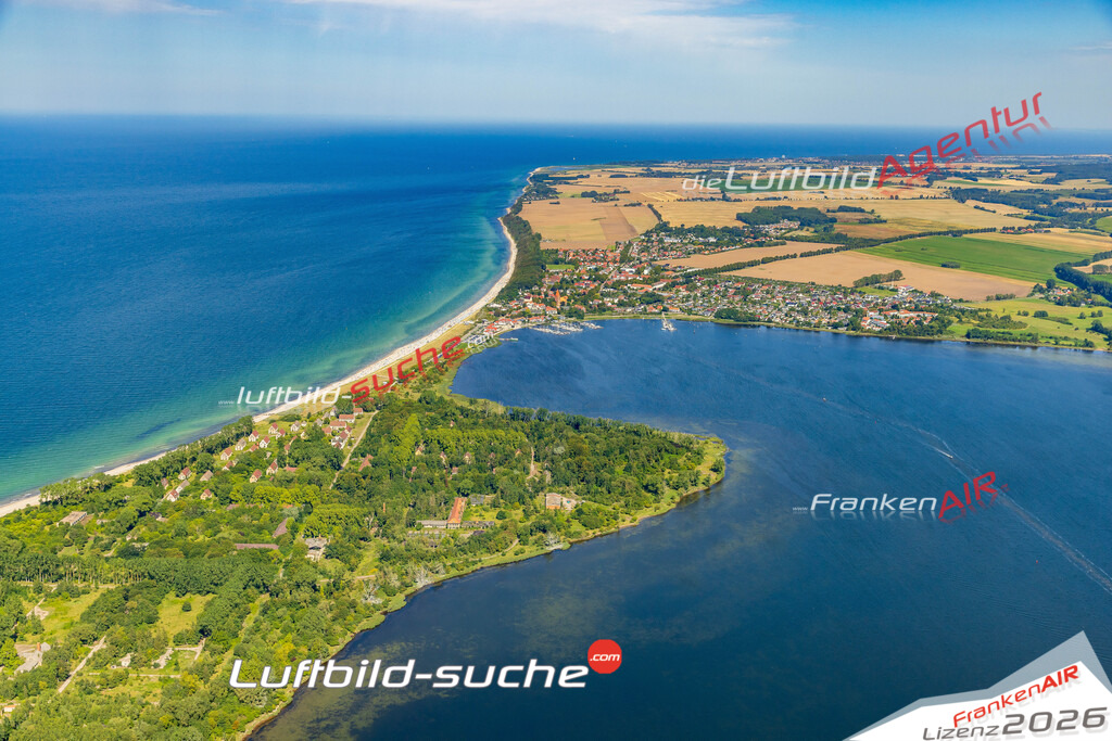 Neue Luftbildaufnahme der Stadt Rerik - Das Luftbild wurde 2025 vom UL-Flugzeug heraus erstellt ( keine Drohnenaufnahme ) - Hochauflösende Luftaufnahme - für Wandbilder und großformatige Ausdrucke geeignet. Das besondere Geschenk!Hier alle&nbsp;Infos zur Lizenzierung der LuftaufnahmeWir fliegen auch dieses Jahr wieder in Ihre Region um Luftbilder zu erstellen.- Luftbild anfragen