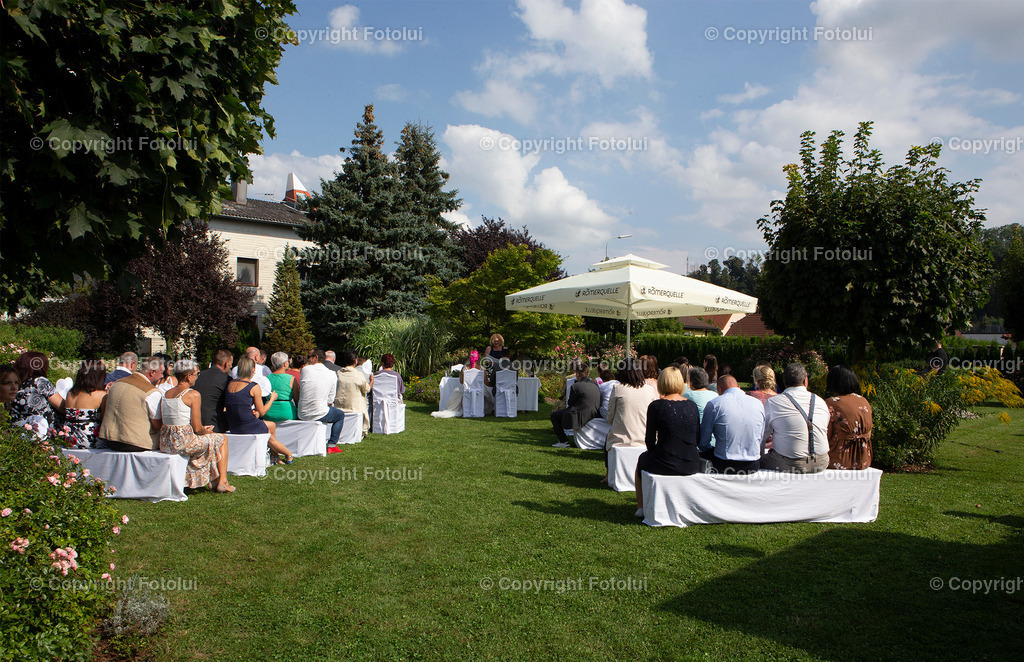 KERSTINFREDYHOCHZEIT_260822_90 | bilder, linz, photo, foto, fussball, sport, fotolui, bundesliga