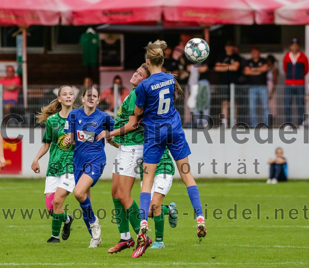 2023-10-07_082_FC_Forstern_gegen_Karlsruher_SC | Forstern, Deutschland, 07.10.2023:
Fußball, B-Juniorinnen-Bundesliga Süd 2023 / 2024, 4. Spieltag, FC Forstern gegen Karlsruher SC, Endergebnis: 1:1

Foto: Christian Riedel / fotografie-riedel.net