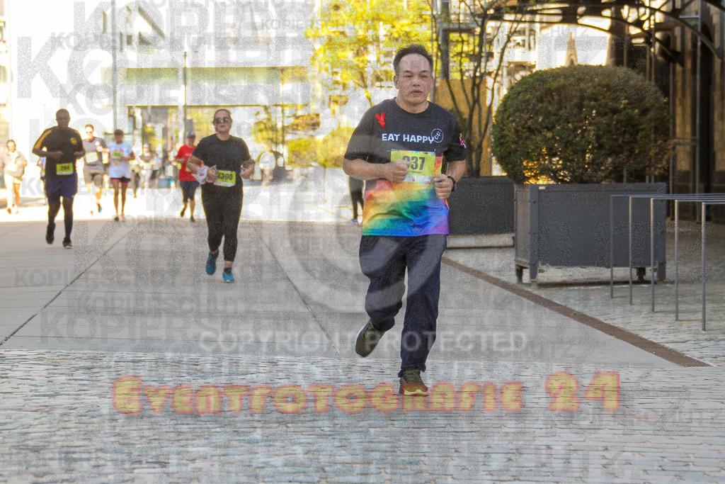 240921_1337_EV4_8827 | Sportfotografie im Rhein-Sieg Kreis, Köln, Bonn, NRW, Rheinland Pfalz, Hessen, etc. Unser Tätigkeitsfeld umfasst den Laufsport vom Volkslauf über den Marathon, Duathlon, Triathon bis zum Ultralauf wie Kölnpfad Ultra oder Schindertrail.