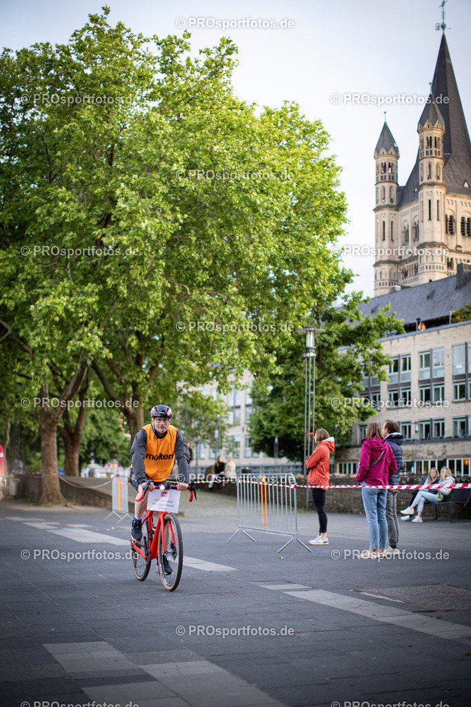 22. Nachtlauf des ASV Koeln; Koeln, 28.05.25 | Impressionen vom 22. Nachtlauf des ASV Koeln am 28.05.25 in der Altstadt von Koeln (Deutschland). Foto: BEAUTIFUL SPORTS/Bernd Hoffmann