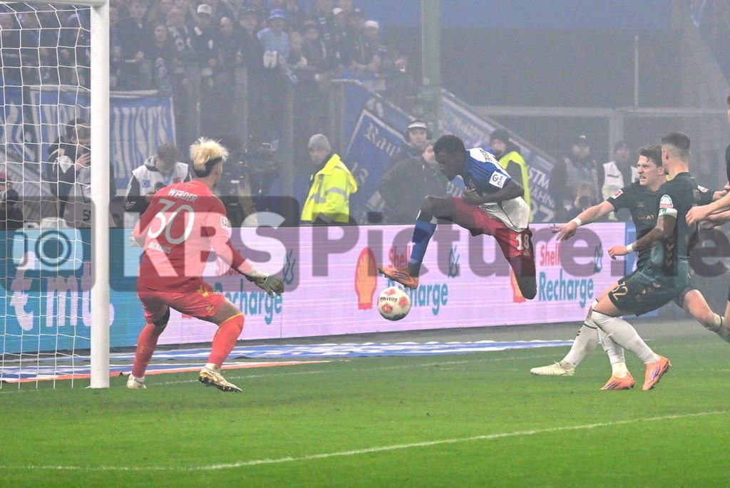 KBS Picture_HSV-WerderBremen_017 | v.l. Backhaus Mio (Werder Bremen) , Jatta Bakery (HSV) ,Sportplatz :  Volksparkstadion, - Realisiert mit Pictrs.com