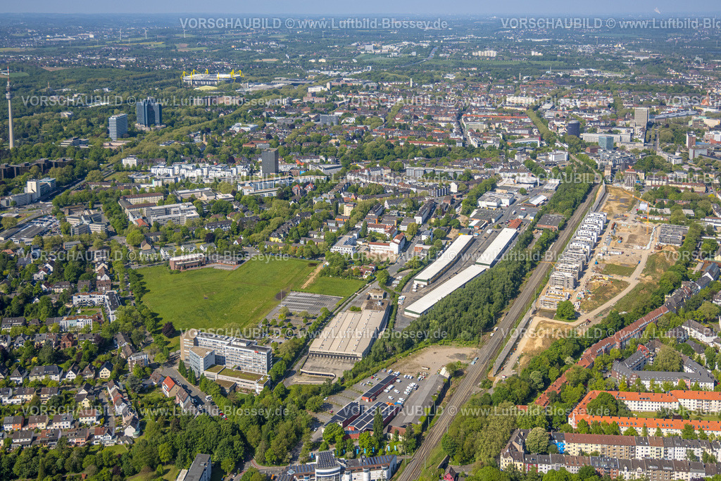Dortmund230503752 | Luftbild, DSW 21 Dortmunder Stadtwerke, Hauptverwaltung Deggingstraße mit Wiesenfläche, Baustelle Kronprinzenviertel für Neubau von Wohnungen, Am Wasserturm Südbahnhof, Westfalendamm, Dortmund, Ruhrgebiet, Nordrhein-Westfalen, Deutschland