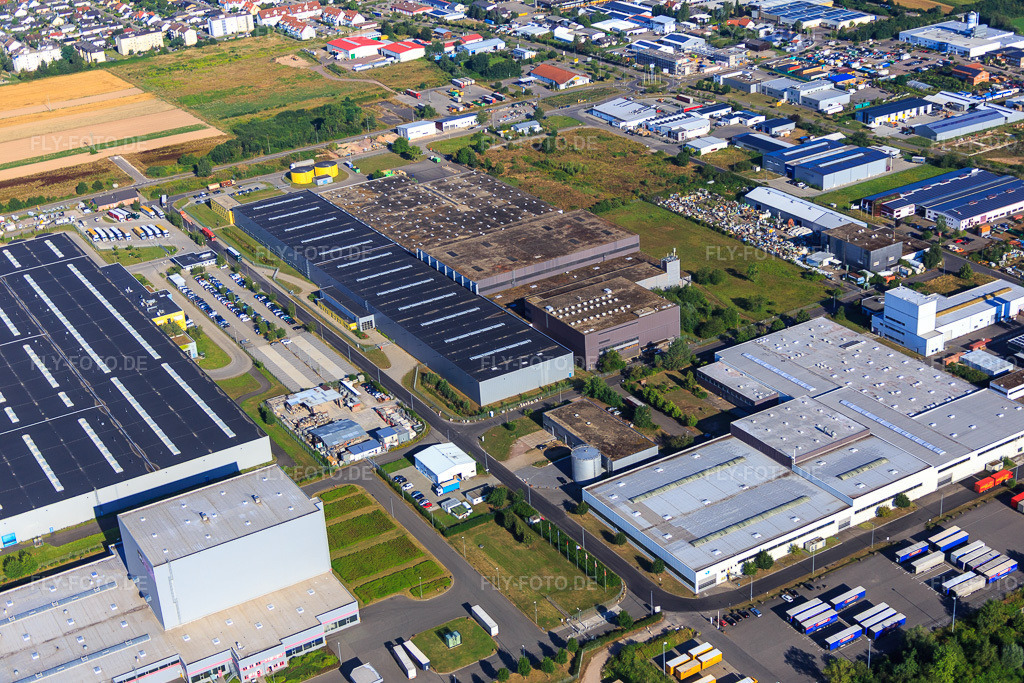Luftbild: K2 Verpackungen GmbH & Co. KG in Offenbach an der Queich im Bundesland Rheinland-Pfalz in Deutschland. Foto: IMG_092499.jpg vom 01.08.2016 durch Werner Riehm/FLY-FOTO.deZier Verpackungen und K2 Verpackungen