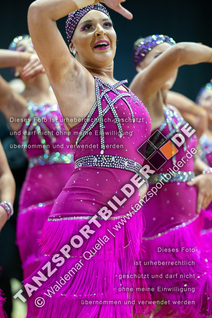 20230513-02413 | Hier finden Sie Tanz Bilder vom Latein und Standard Formationen tanzen. Sportbilder vom Tanzsport. Schöne Fotos und von Weltmeisterschaft, Europameisterschaft, Bundesliga, Regionalliga, Oberliga und Landesliga sowie von GOC Stuttgart, DanceComp, WM Bremen