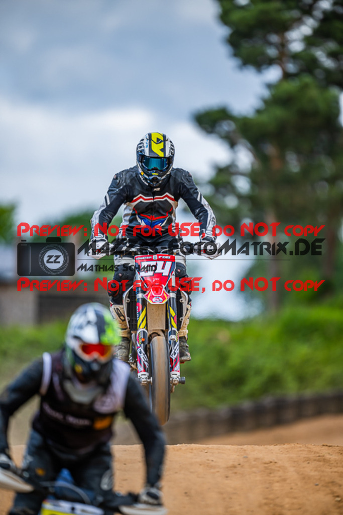 MaZZes_FotoMatrix_220528_5956 | Fotograf Mathias Schmid
Sportfotograf,
Eventfotograf,
Hochzeitsfotograf,
Portraitfotograf