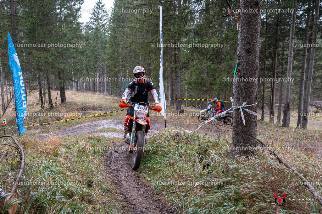 fuernholzer_251026-C1-485 | Fotografische Impressionen von der Red Stag Enduro Extreme by fuernholzer-photography.com. Endurosport in Österreich fotografisch festgehalten von fuernholzer. Auftragsfotografie für Private, Gewerbefotos und Industriefotografie. Eventfotografie, Sportfotografie und Motorsportfotografie. Anbieter von Fotoworkshops, Fototraining, fotografischen Vorträgen und Fotoseminaren.
