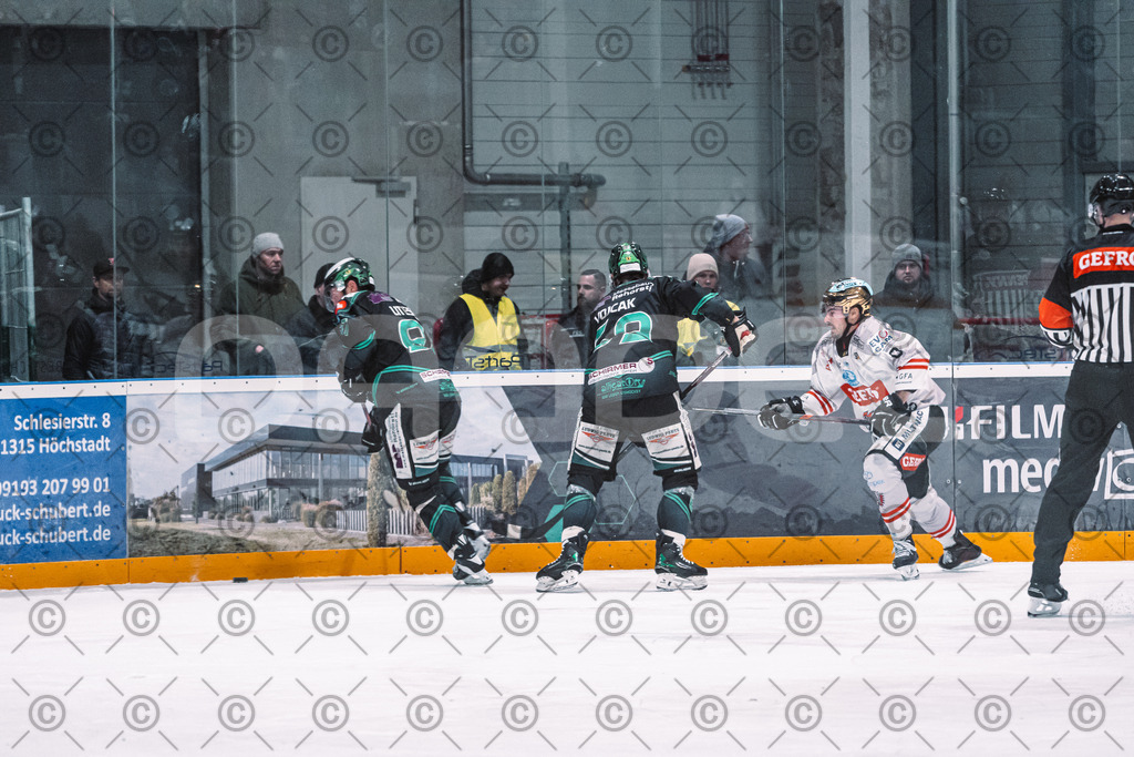 Alligators_vs_Memmingen_05_12_2025-168 | Höchstadt Alligators Fotogalerie: Eishockey-Action aus Franken. Professionelle Spielfotos, Portraits & Stadionbilder zum Download. Jetzt entdecken! - Realisiert mit Pictrs.com