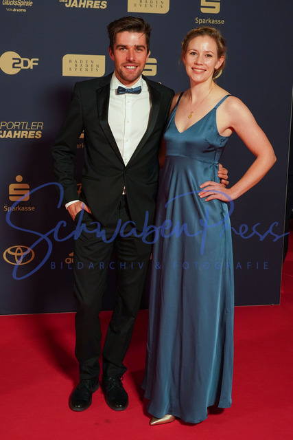 DSC05657 |  Johannes Rydzek und Lissi Bayer - Sportler des Jahres 2022
Zum 76. Mal wurden im Kurhaus von Baden Baden Sportlerinnen und Sportler ausgezeichnet. Das ZDF hat die Veranstaltung zeitversetzt ausgestrahlt.
Deutschland, Baden Baden, Kurhhaus, 18.12.2022