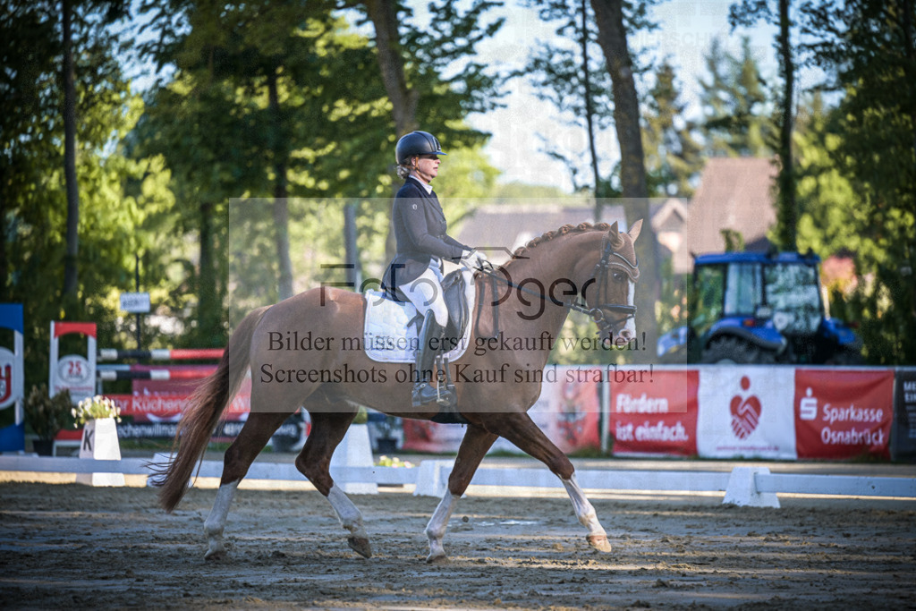 DOS_4107 | Entdecke hochwertige Reitturnierfotos von Foto Oger. Professionell, emotional und authentisch – jetzt Lieblingsmomente im Shop bestellen.Deutschlandweite Turnierfotografie. - Realisiert mit Pictrs.com