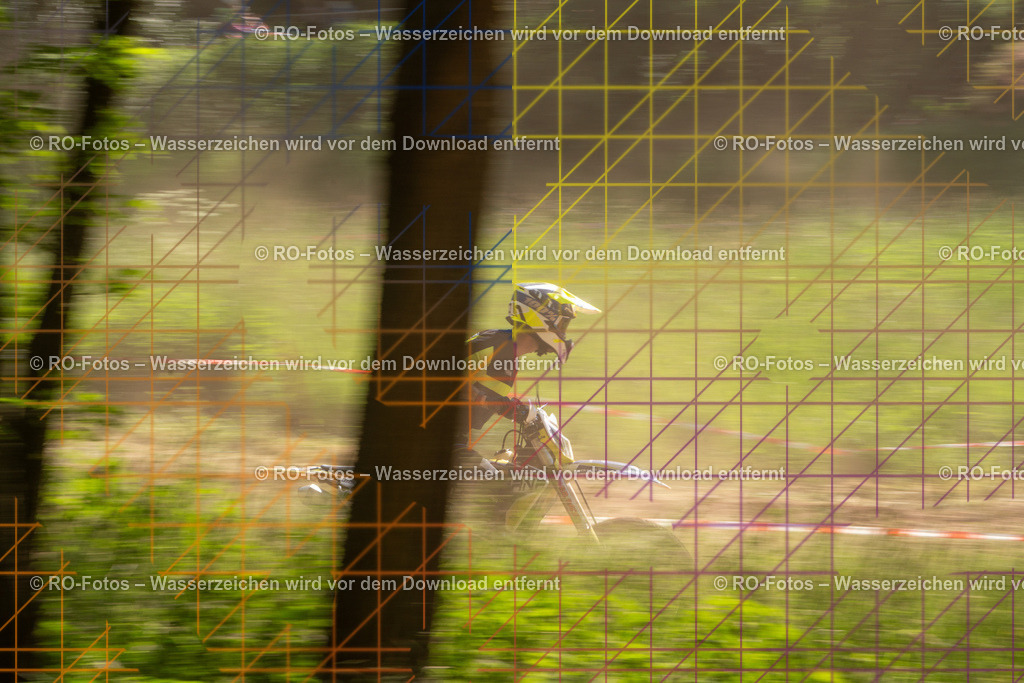 Wolfshausen 3 Lauf -1117 | Sportfotografie von RO-Fotos: Motorsport, Motocross, Enduro, Laufveranstaltungen und Triathlon. Professionelle Fotos von Sportlern und Events. - Realisiert mit Pictrs.com