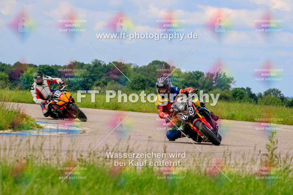 MotoTeam-1193 | Hier findet Ihr Bilder von Touristenfahrten auf der Nürburgring Nordschleife oder von anderen Veranstaltungen die ich besucht habe. Viel Spass beim Durch Schauen 