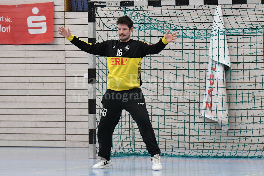 HC Deggendorf :  TSV Taufkirchen/Vils   | Dennis Eberhardt (#16 HC Deggendorf) - Realisiert mit Pictrs.com