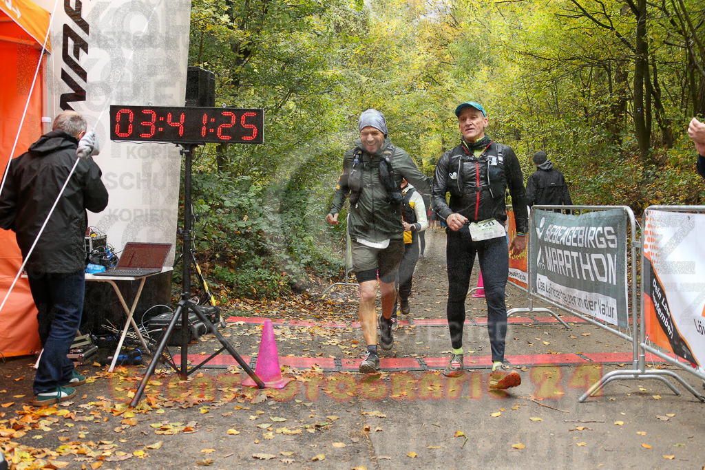 251026_1343_EX1_3912 | Sportfotografie im Rhein-Sieg Kreis, Köln, Bonn, NRW, Rheinland Pfalz, Hessen, etc. Unser Tätigkeitsfeld umfasst den Laufsport vom Volkslauf über den Marathon, Duathlon, Triathon bis zum Ultralauf wie Kölnpfad Ultra oder Schindertrail.