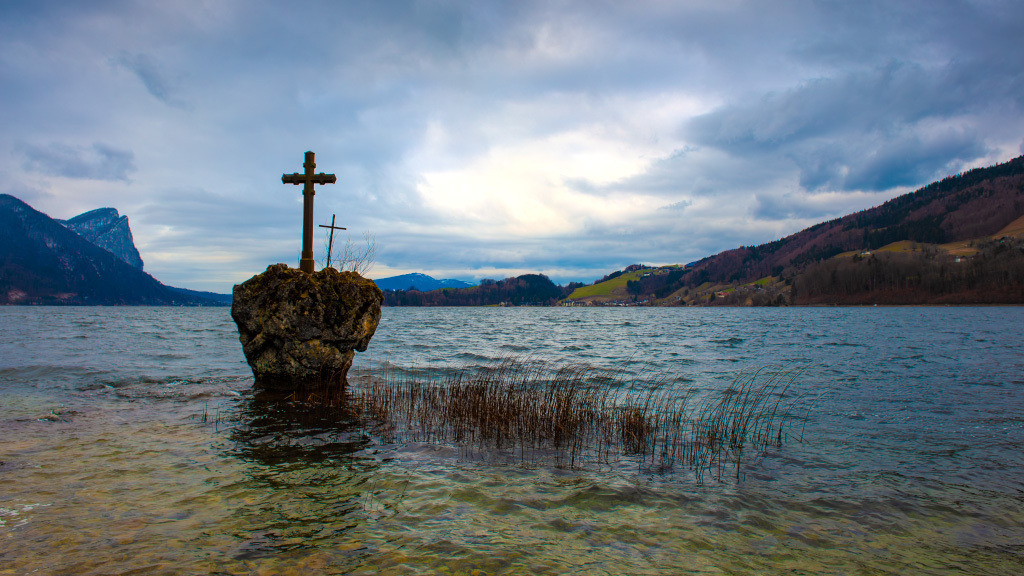 Mondsee Kreuzstein | MiBArts Photography - Realisiert mit Pictrs.com