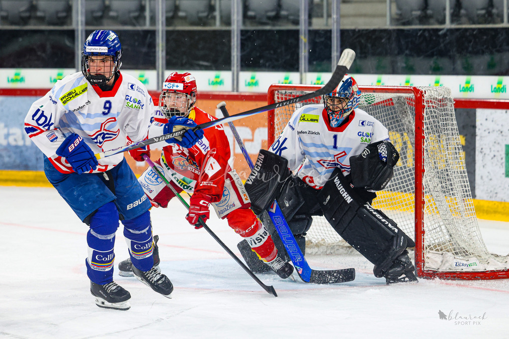 U18_EHCB vs EHCK_wb20260308-1086 | Sportbilder, Sportfotograf, Hochzeits- und Eventfotografin, Flugshows, Portraits und Tiershooting, Aviation, Downhill, Nationalleague, Swissleague, International