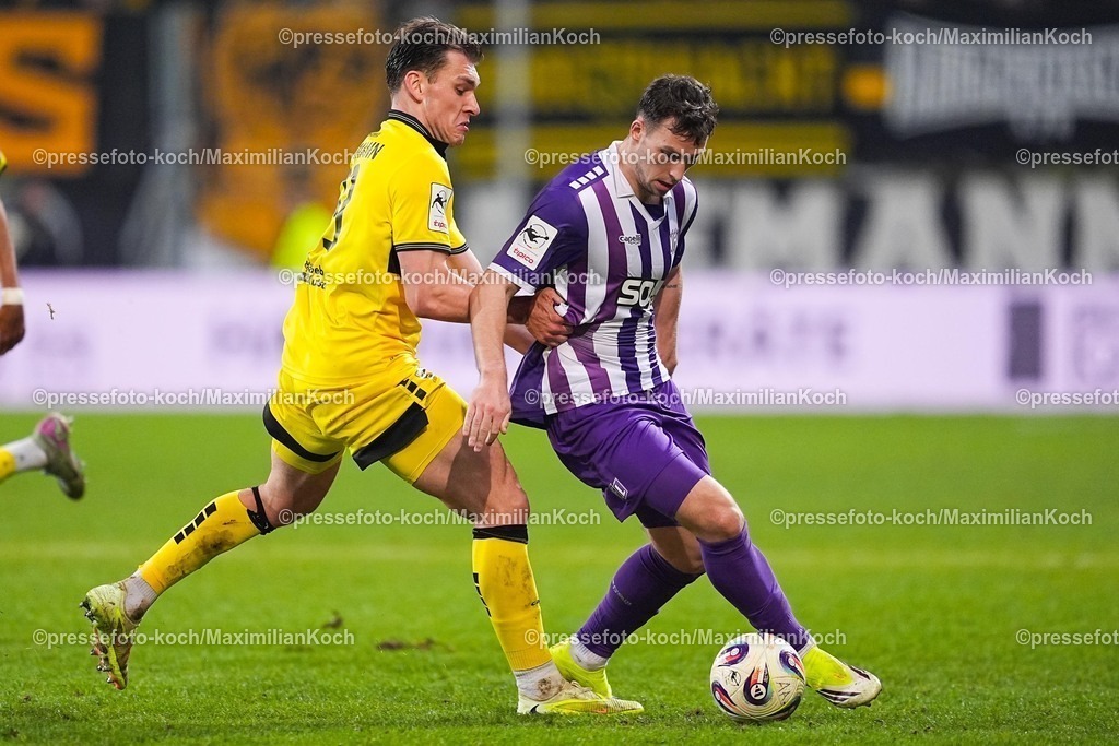 xYDRx17012601043 | 17.01.2026, xydrx, Fußball, 3.Liga, TSV Alemannia Aachen - VfL Osnabrück, Saison 2025 2026, Tivoli: Marius Wegmann (TSV Alemannia Aachen #33) im Zweikampf gegen Robin Meißnern (VfL Osnabrück #11)        DFB regulations prohibit any use of photographs as image sequences and or quasi-video. Photo: xYannisxDreimannxPressefotoKochx