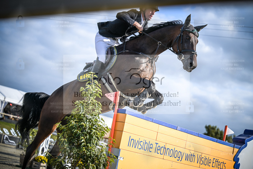 DOS_0523 | Entdecke hochwertige Reitturnierfotos von Foto Oger. Professionell, emotional und authentisch – jetzt Lieblingsmomente im Shop bestellen. - Realisiert mit Pictrs.com