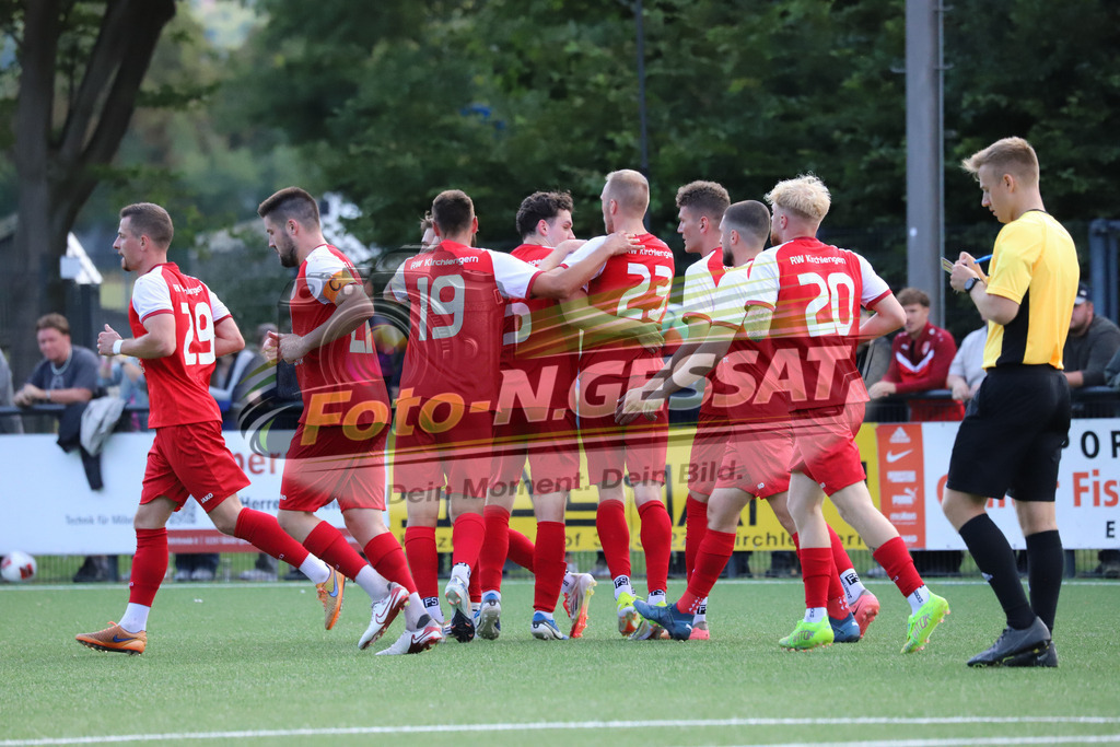 FC RW Kirchlengern - TuS Dornberg | Auf dem Bild zu sehen: rot FC RW Kirchlengern: Jubel FC RW Kirchlengern, TuS Dornberg, Saison 25/26, Landesliga, Kirchlengern, Deutschland - Realisiert mit Pictrs.com
