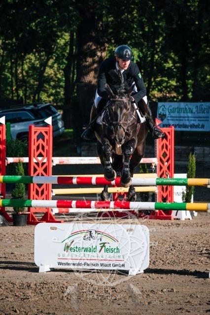 2B4A1012 | pixelfaenger - Realisiert mit Pictrs.com