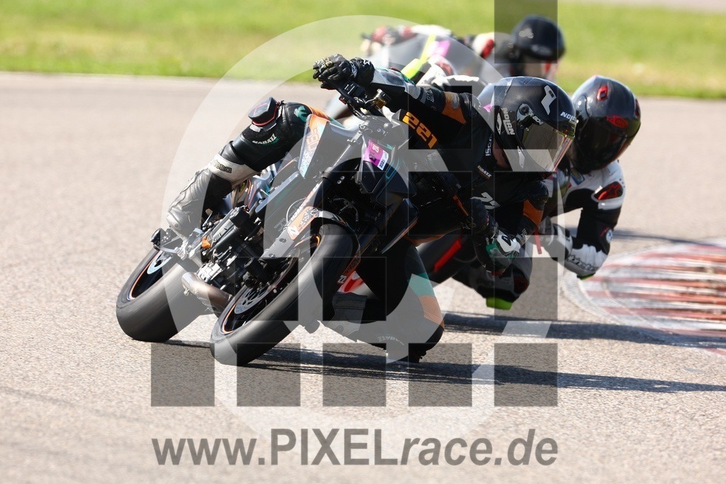 top-20250427_00979 | Schöne Erinnerungen an spannende Momente - das festzuhalten ist unser Job. PIXELrace.de ist seit 2003 auf den Rennstrecken Europas unterwegs um die Action draußen beim Fahren und die wunderbare Stimmung imm Fahrerlager für euch einzufangen.