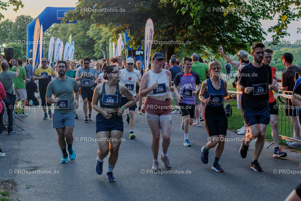 Sparda-Bank Nachtlauf Bonn; Bonn, 18.06.2025 | Impressionen vom Sparda-Bank Nachtlauf Bonn am 18.06.2025 in Bonn (Nordrhein-Westfalen). 