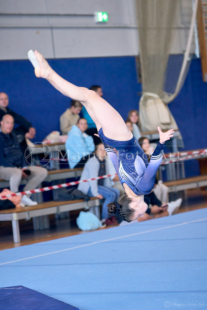 2024-10-06-1-A-DSC02964 | Professionelle Sportfotografie in Hamburg, Schleswig-Holstein und Niedersachsen – spezialisiert auf Rhönrad, Geräteturnen, Leistungsturnen und rhythmische Sportgymnastik. Bundesweite Begleitung von Rhönrad-Events. Jetzt Sport-Fotos - Realisiert mit Pictrs.com