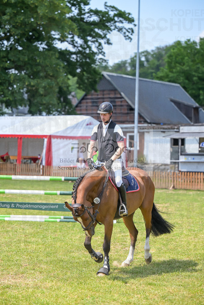 Reitturnier Voxtrup | Entdecke hochwertige Reitturnierfotos von Foto Oger. Professionell, emotional und authentisch – jetzt Lieblingsmomente im Shop bestellen.Deutschlandweite Turnierfotografie. - Realisiert mit Pictrs.com